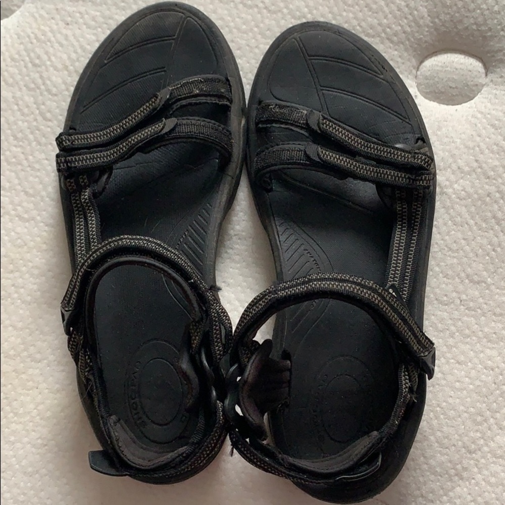 Black Teva size 9.5